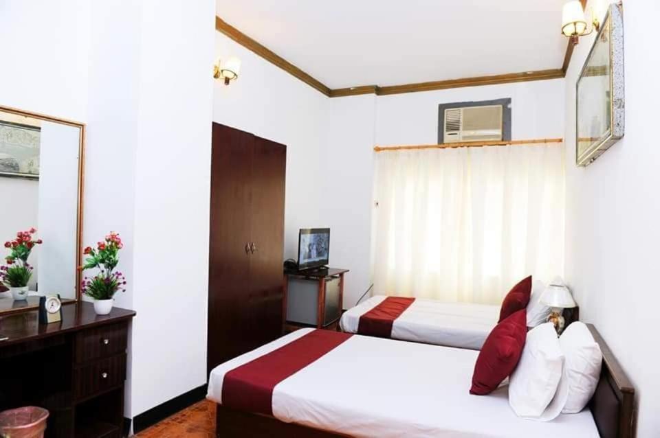 Bab Al Bahrain Hotel Manama Exterior foto